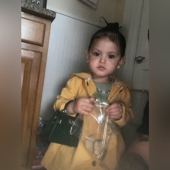 Meet your Posher, Jeanette - Picture 3 of 15